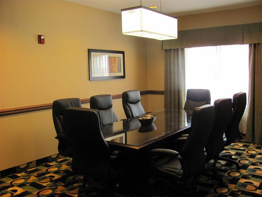 Holiday Inn Express Hotel & Suites Burlington, An Ihg Hotel Facilidades foto