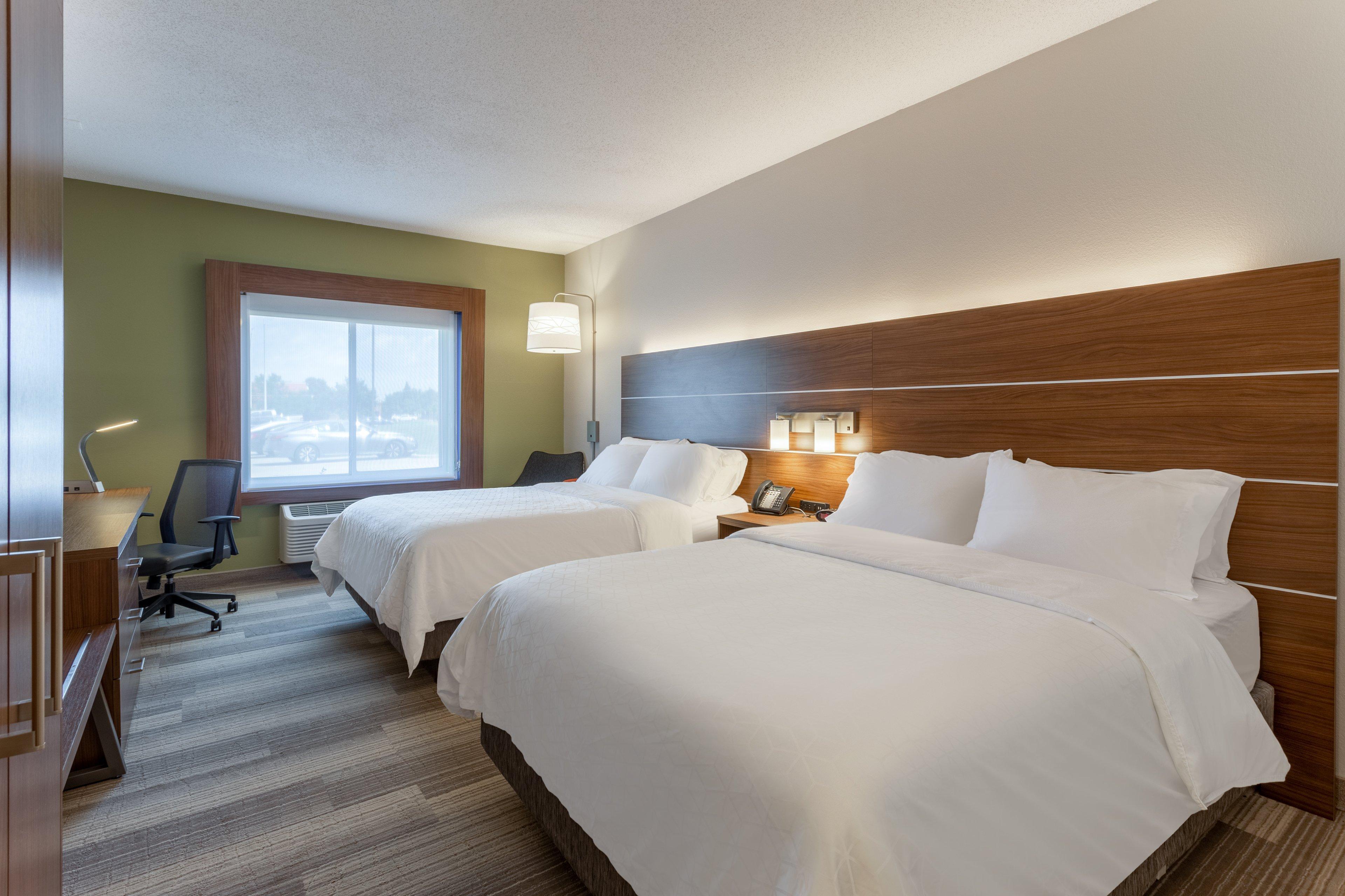 Holiday Inn Express Hotel & Suites Burlington By Ihg Exterior foto